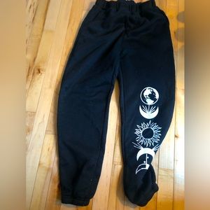 Super comfy soft sweatpants 🖤 Shein